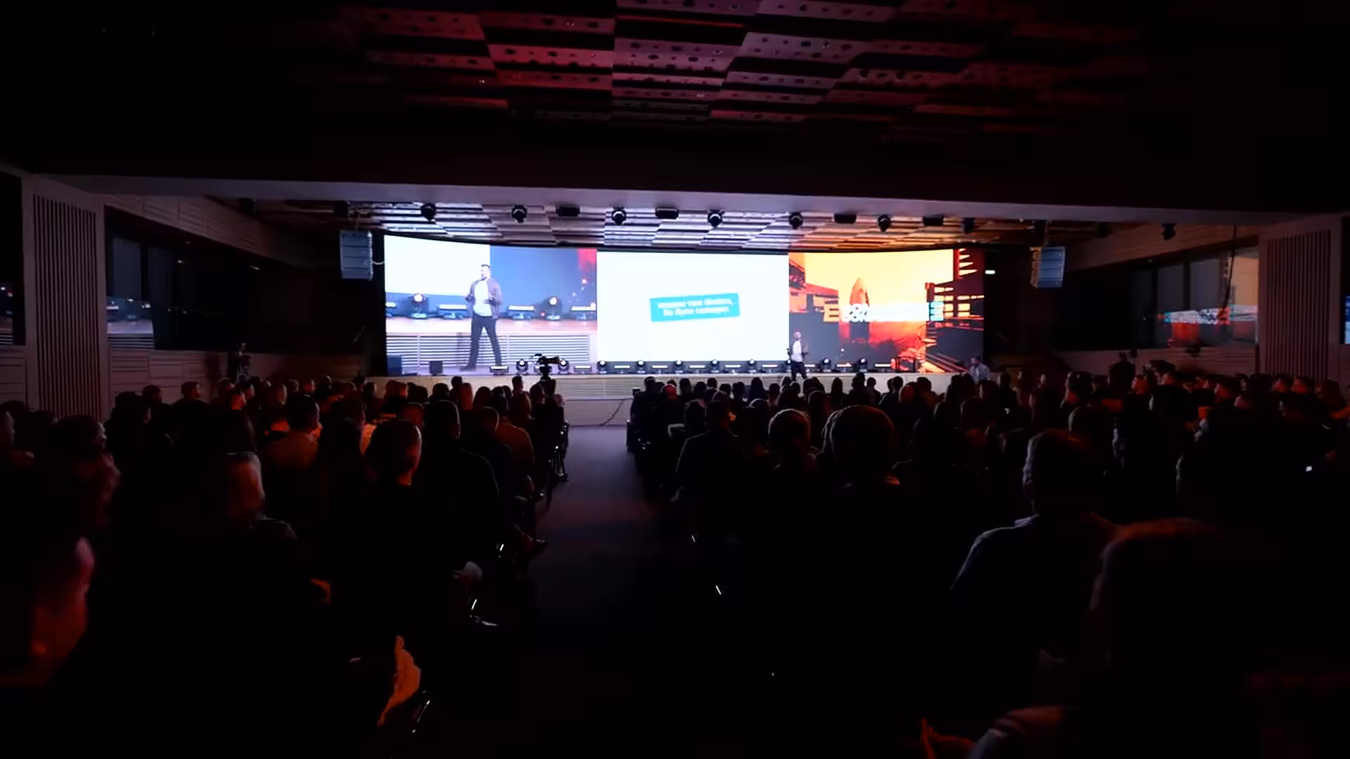 Кадр з Ecommerce Conference 2025